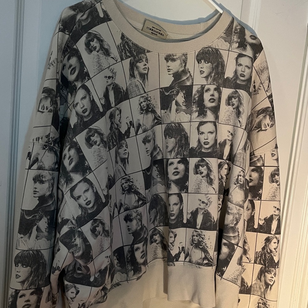 Taylor swift Eras Tour Cropped Beige Pullover Sweatshirt Merch size 2X
